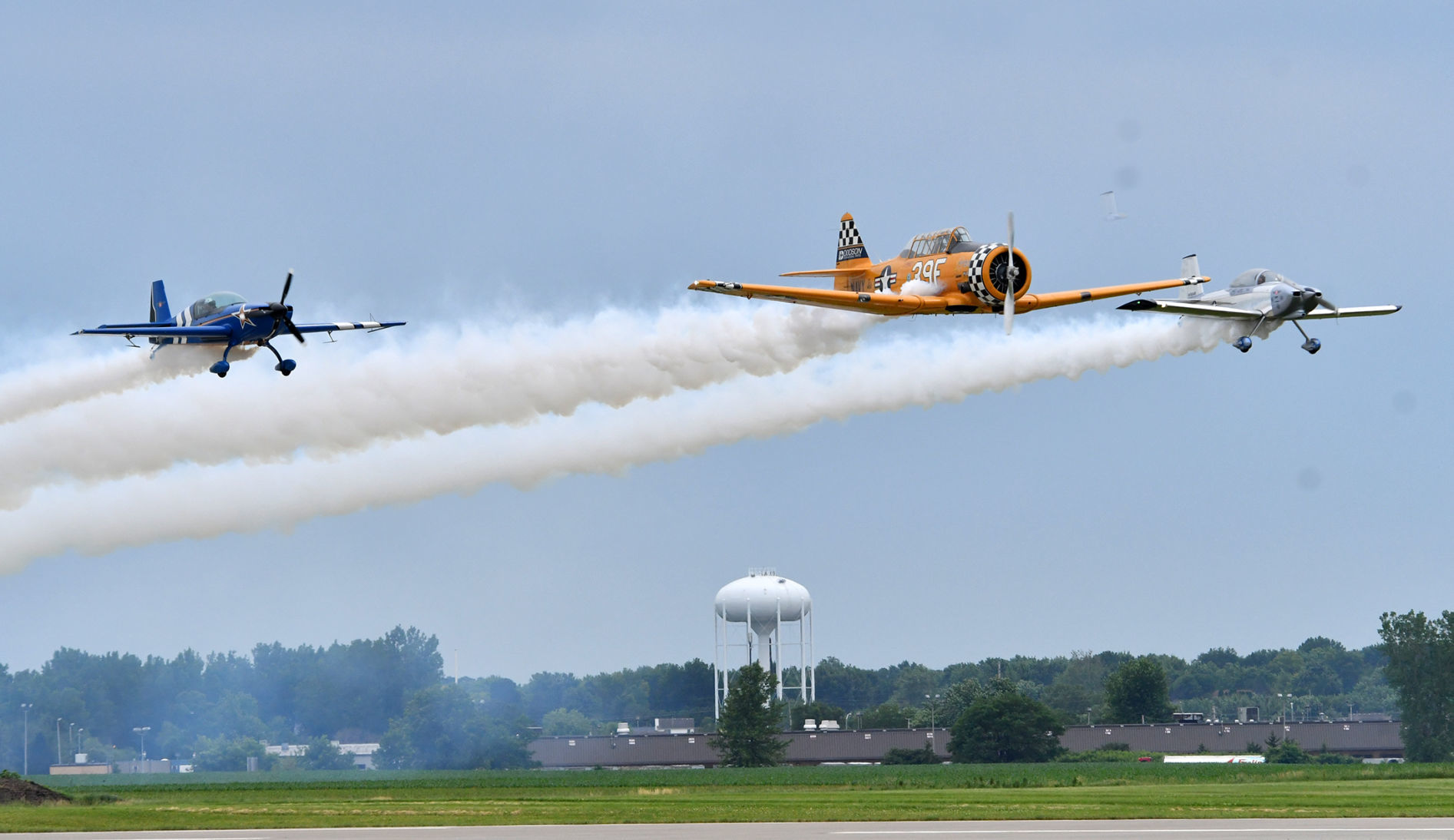 Practice day for the Quad City Air Show